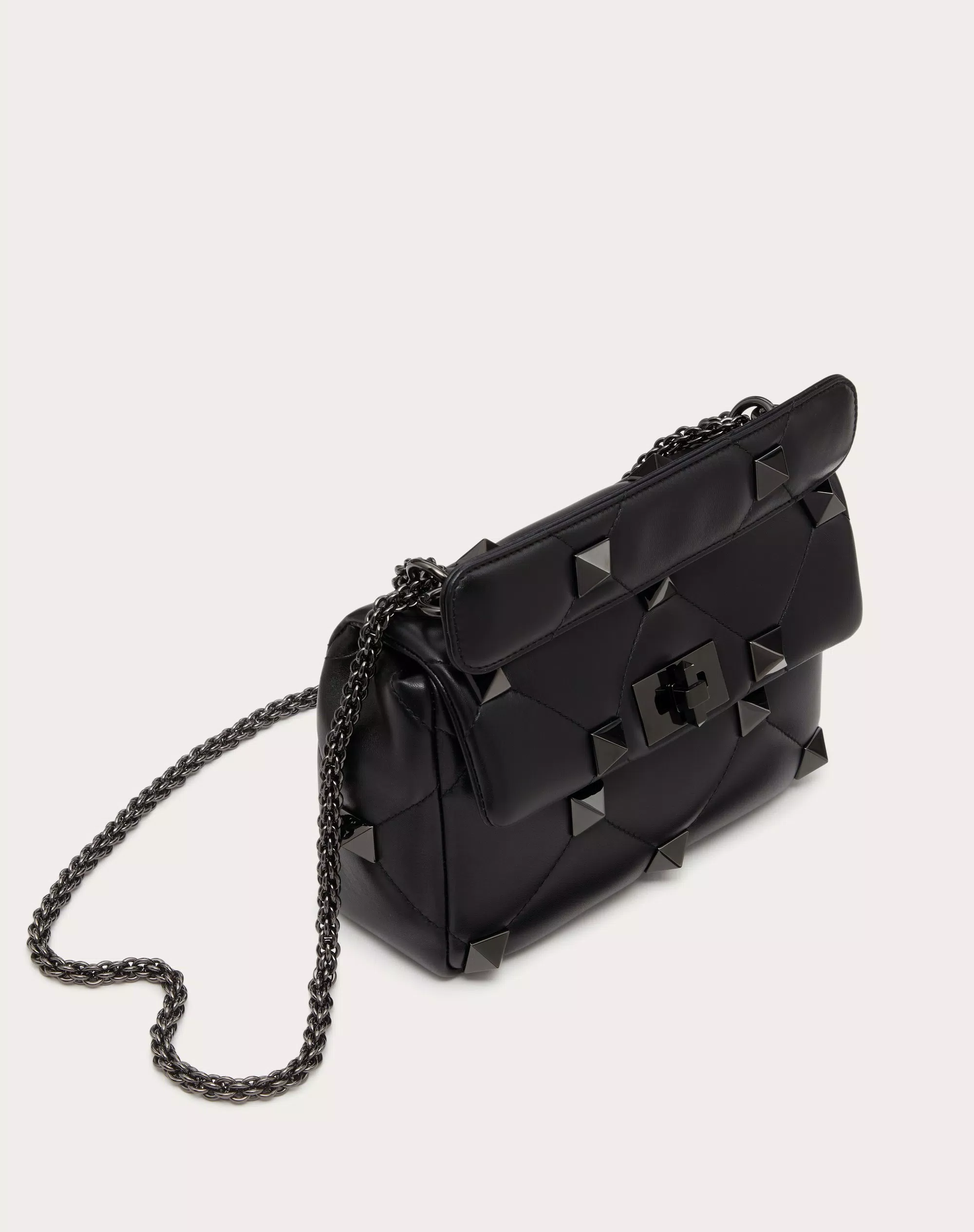 MEDIUM ROMAN STUD THE SHOULDER BAG IN NAPPA WITH CHAIN AND TONE-ON-TONE STUDS